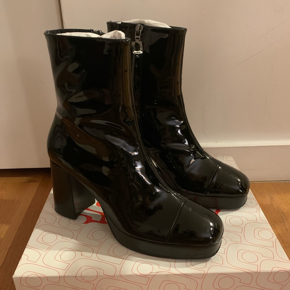 Carel Paris Boots -Size 39 black patent leather